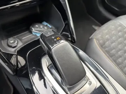 Photo 13 Peugeot 208  Electrique 50 kWh 136ch