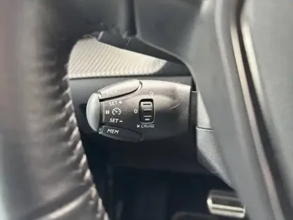 Photo 14 Peugeot 208  Electrique 50 kWh 136ch