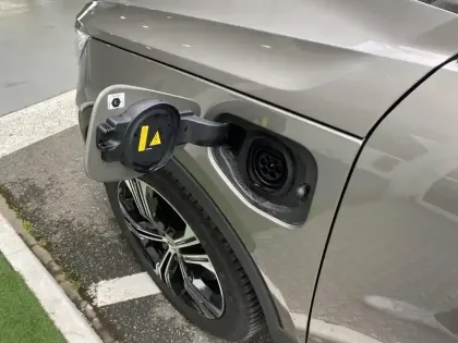 Photo 11 Volvo Xc40  T4 Recharge 129+82 ch DCT7