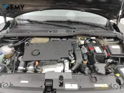 Photo 14 Peugeot 208  BlueHDi 100 S&S BVM6