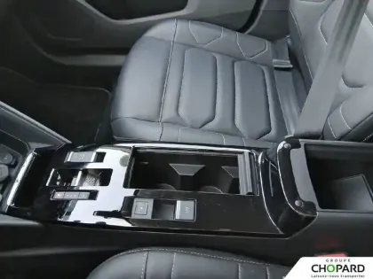 Photo 39 Citroën C4 e- 136 ch Automatique