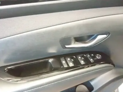 Photo 5 Hyundai Tucson  1.6 T-GDI 230 Hybrid BVA6