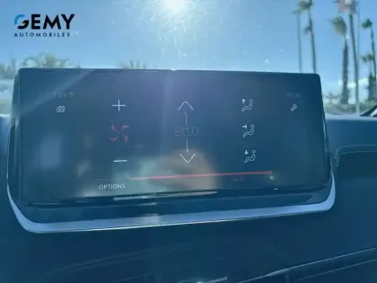 Photo 15 Peugeot 208  PureTech 100 S&S BVM6