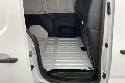 Photo 61 Peugeot Partner  FOURGON M 950 KG BLUEHDI 130 S&S BVM6