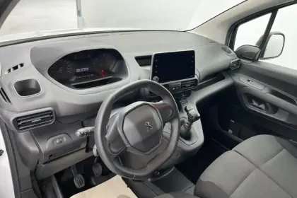 Photo 56 Peugeot Partner  FOURGON M 950 KG BLUEHDI 130 S&S BVM6