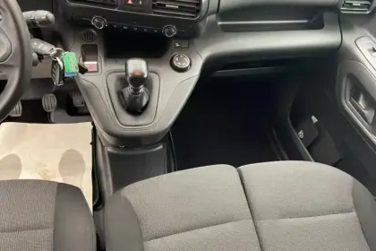 Photo 57 Peugeot Partner  FOURGON M 950 KG BLUEHDI 130 S&S BVM6