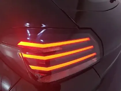 Photo 77 Peugeot 208  PureTech 100 S&S BVM6