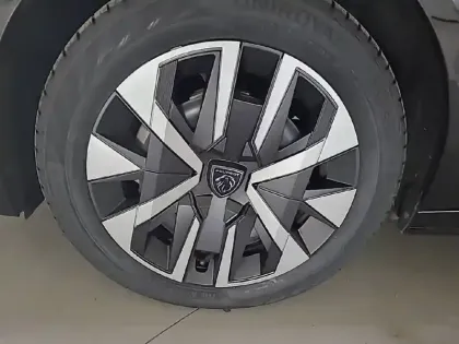 Photo 13 Peugeot 208 Gén. II Ph2 Active 5