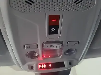 Photo 86 Peugeot 208  PureTech 100 S&S BVM6