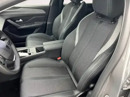 Photo 10 Peugeot 308  Hybrid 136 e-DCS6