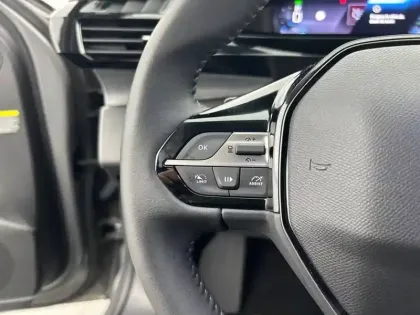 Photo 18 Peugeot 308  Hybrid 136 e-DCS6