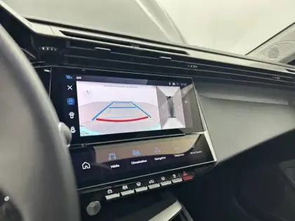 Photo 23 Peugeot 308  Hybrid 136 e-DCS6