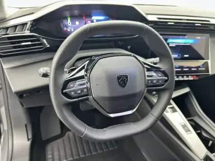 Photo 8 Peugeot 308  Hybrid 136 e-DCS6