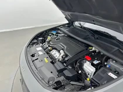 Photo 14 Peugeot 308  Hybrid 136 e-DCS6