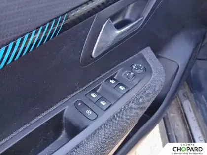 Photo 19 Peugeot 208  Electrique 50 kWh 136ch