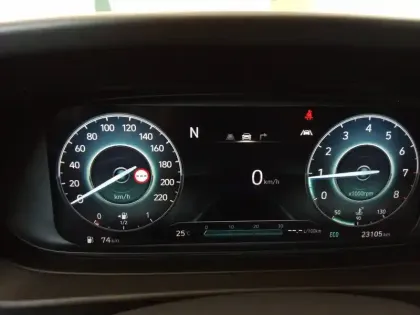 Photo 14 Hyundai Bayon  1.0 T-GDi 100 Hybrid 48V