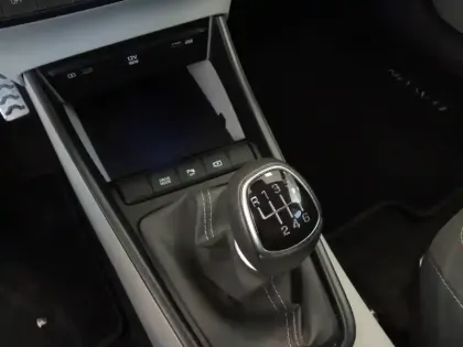 Photo 20 Hyundai Bayon  1.0 T-GDi 100 Hybrid 48V