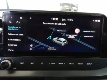 Photo 16 Hyundai Bayon  1.0 T-GDi 100 Hybrid 48V