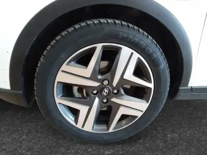 Photo 15 Hyundai Bayon  1.0 T-GDi 100 Hybrid 48V