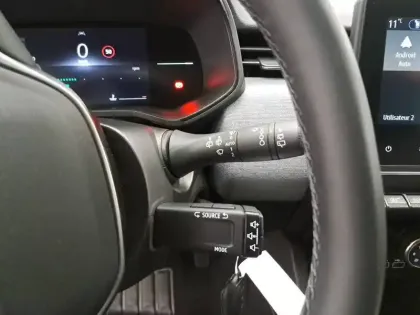 Photo 28 Renault Clio  Blue dCi 100 ch GSR2