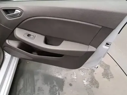 Photo 23 Renault Clio  Blue dCi 100 ch GSR2