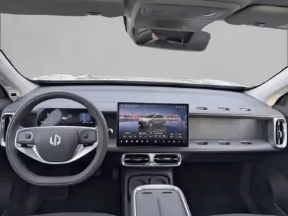 Photo 7 Leapmotor B10  BEV 67.1 kWh - 160 kW