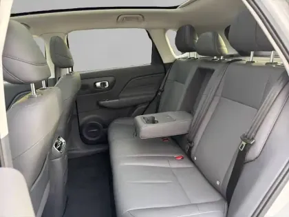 Photo 11 Leapmotor B10  BEV 67.1 kWh - 160 kW