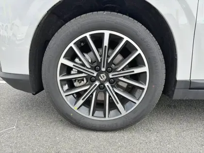 Photo 12 Leapmotor B10  BEV 67.1 kWh - 160 kW