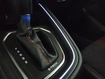 Photo 31 Renault Clio  E-Tech 140 - 21N