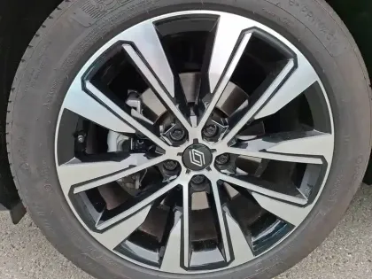 Photo 8 Renault Espace  E-Tech full hybrid 200 GSR2