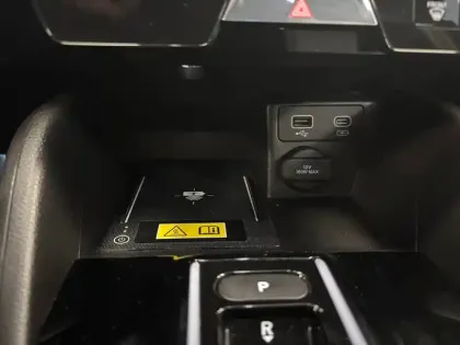 Photo 28 Honda E:ny1  204 ch