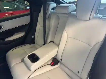 Photo 21 Honda E:ny1  204 ch