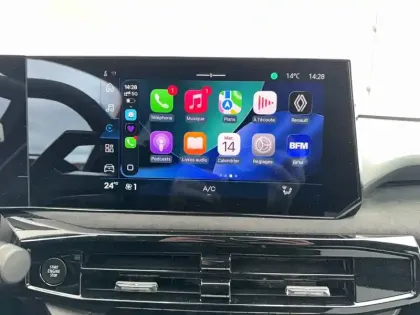 Photo 18 Renault Clio  E-Tech full hybrid 160 ch