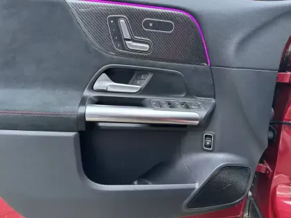 Photo 15 Mercedes GLA  180 7G-DCT