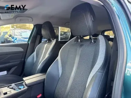 Photo 12 Peugeot 308  SW PureTech 130ch S&S BVM6