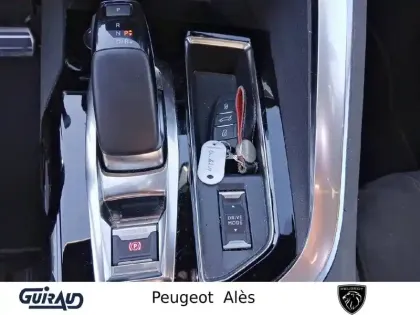 Photo 15 Peugeot 3008  Hybrid 225 e-EAT8