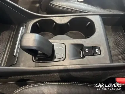 Photo 12 Volvo Xc40  T4 Recharge 129+82 ch DCT7