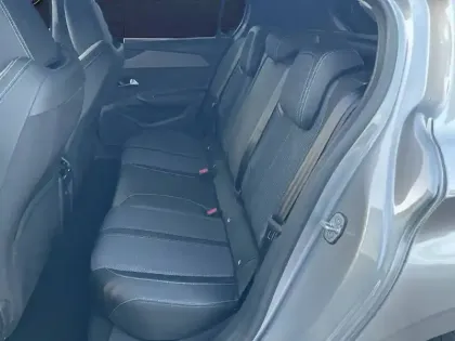 Photo 14 Peugeot 308  BlueHDi 130ch S&S EAT8