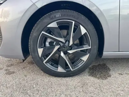 Photo 8 Peugeot 308  BlueHDi 130ch S&S EAT8