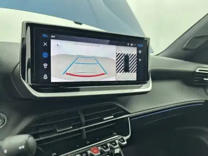 Photo 21 Peugeot 2008  Hybrid 136 e-DCS6