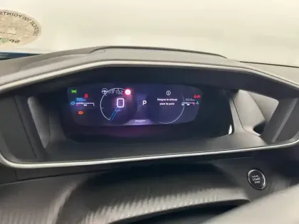 Photo 9 Peugeot 2008  Hybrid 136 e-DCS6