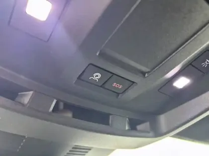 Photo 52 Peugeot 3008  Hybrid 145 e-DCS6