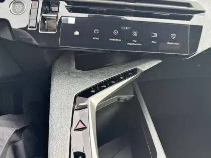 Photo 14 Peugeot 3008  Hybrid 145 e-DCS6