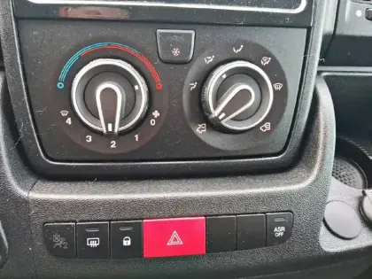 Photo 18 Peugeot Boxer  TOLE 3.3 T L2H2 BLUEHDI 140 S&S BVM6