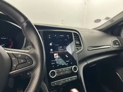 Photo 11 Renault Megane Mégane IV Berline TCe 160 EDC FAP