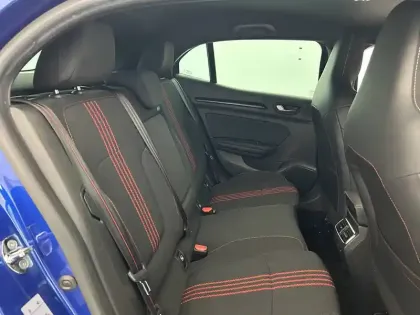 Photo 15 Renault Megane Mégane IV Berline TCe 160 EDC FAP