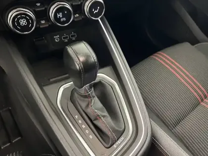 Photo 12 Renault Clio  E-Tech 140 - 21N