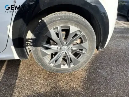 Photo 10 Peugeot 208  Electrique 50 kWh 136ch