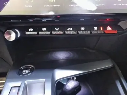 Photo 107 Peugeot 308  PureTech 130ch S&S EAT8