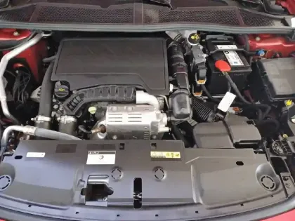 Photo 39 Peugeot 308  PureTech 130ch S&S EAT8